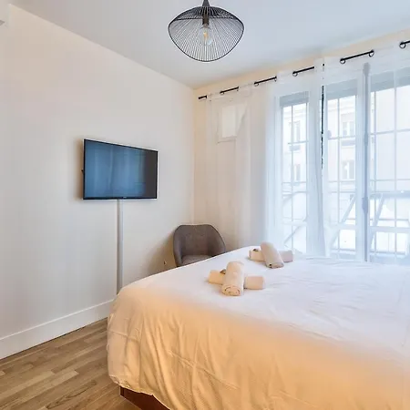 New Paradis - 2bdrs Flat In The Heart Of *