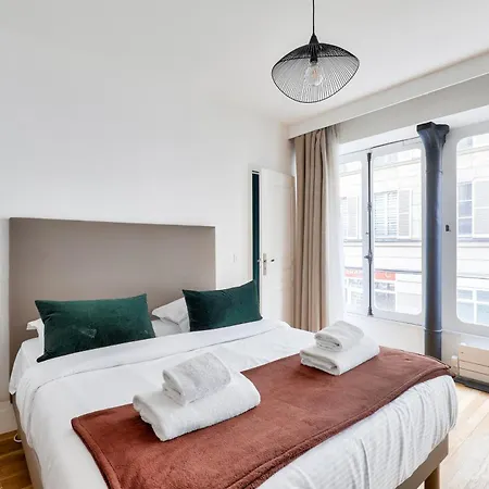 New Paradis - 2bdrs Flat In The Heart Of