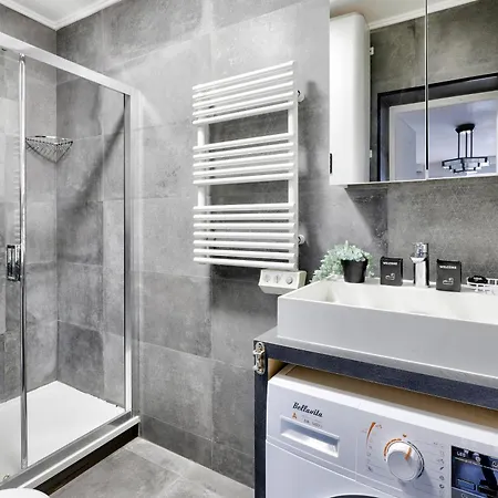 New Paradis - 2bdrs Flat In The Heart Of Апартаменты