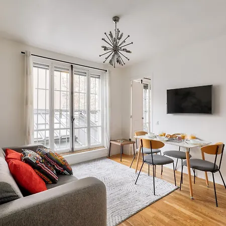 Апартаменты New Paradis - 2bdrs Flat In The Heart Of