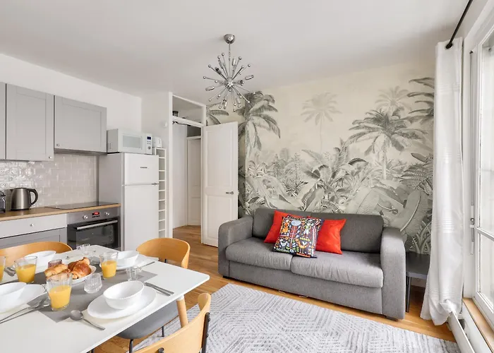 New Paradis - 2bdrs Flat In The Heart Of